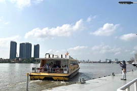 TP.HCM đang triển khai nhiều sản phẩm du lịch kết hợp với giao thông thủy. Ảnh: ĐÀO TRANG