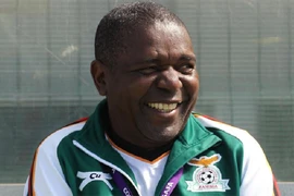HLV Bruce Mwape, người bị tố cáo đã tấn công tình dục các nữ tuyển thủ Zambia. Ảnh: GETTY IMAGES