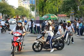 Người 16 tuổi được đăng ký xe nhưng phải được sự đồng ý của cha, mẹ hoặc người giám hộ. Ảnh: VH