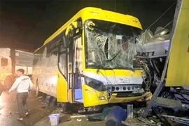 Hiện trường vụ tài xế xe Thành Bưởi vượt ẩu gây tai nạn. Ảnh: CTV