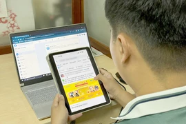 Người dân cần tỉnh táo trước các thông tin tuyển dụng, làm thẻ tràn lan trên mạng. Ảnh: HT
