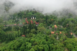 Đỉnh thiêng Tà Kóu