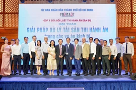 Luật sư xông đất đầu năm