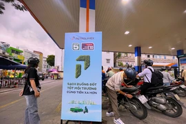 Xăng E10 bắt đầu bán đại trà, xăng A95 sắp biến mất