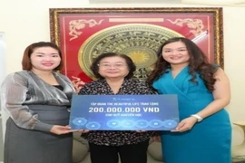 1 công ty tặng 200 triệu đồng cho Quỹ học bổng Vừ A Dính