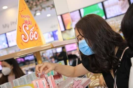 5 thỏi son hàng hiệu giá dưới 200k 'đốn tim' chị em 
