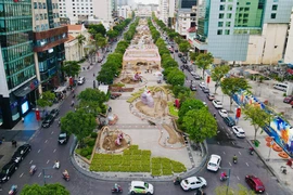 Toàn cảnh đường hoa Nguyễn Huệ 2023 trước ngày khai mạc
