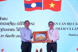 Chủ tịch UBND TP.HCM tiếp đoàn cán bộ cấp cao của Đảng Nhân dân Cách mạng Lào