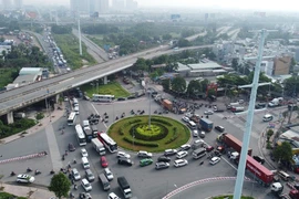 TP.HCM sẽ điều chỉnh đèn tín hiệu tại vòng xoay Phú Hữu từ tháng 10-2024