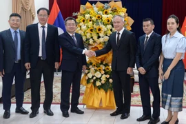 Lãnh đạo Thành uỷ TP.HCM chúc mừng 70 năm ngày thành lập Đảng Nhân dân Cách mạng Lào