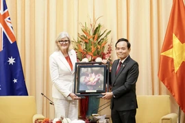 Bí thư TP.HCM Trần Lưu Quang hội kiến Toàn quyền Australia và Phu quân
