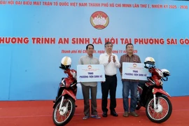 Chùm ảnh: Những nghĩa cử cao đẹp trước thềm Đại hội đại biểu MTTQ TP.HCM lần I