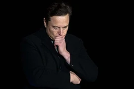 Tỉ phú Elon Musk phá kỷ lục thế giới
