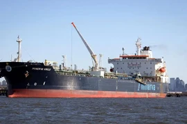 Tàu chở dầu Minerva Virgo của Nga cập cảng New York (Mỹ). Ảnh: REUTERS