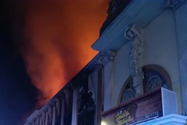 Video: Cháy kinh hoàng hộp đêm, 13 người chết