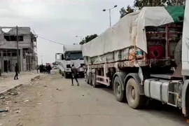 Hàng viện trợ vào Gaza liên tục nhờ thỏa thuận ngừng bắn, dân bắt đầu thấy hy vọng