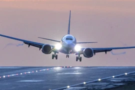 Châu Âu: Hàng ngàn khách bay mua vé nước này phải hạ cánh nước khác 