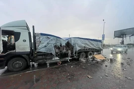 Đoàn xe viện trợ Gaza trúng hỏa lực hải quân Israel?