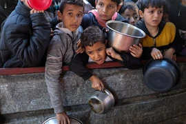 Mỹ gấp rút xây bến tàu vào Gaza, viện trợ có khả thi?