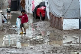 Người dân Gaza oằn mình giữa mùa đông khắc nghiệt ngay đầu năm mới