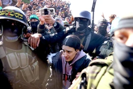 Thêm con tin và tù nhân được thả theo thỏa thuận ngừng bắn Israel-Hamas