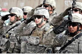 Quân đội và cố vấn quân sự Mỹ ồ ạt đến Iraq