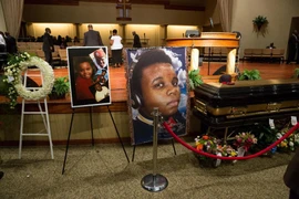Đưa tiễn Michael Brown: 'vết thương' phân biệt chủng tộc của người Mỹ chưa lành