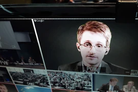 Chống Cơ quan An ninh Quốc gia Hoa Kì: 'người thổi còi' Snowden sẽ an toàn?
