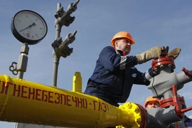 Ai sẽ trả hàng tỉ đô la nợ khí đốt của Ukraine?