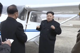 Kim Jong-un lái thử máy bay do Triều Tiên sản xuất