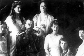 Nga khai quật hài cốt của Sa hoàng Nicholas II và vợ