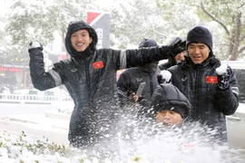 Thầy Park lo ngại cầu thủ U-23 VN khó chơi dưới tuyết