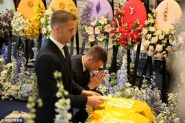 Cầu thủ Leicester sang Bangkok tiễn biệt tỉ phú Vichai