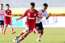 HA Gia Lai chơi bằng đội hình 'lạ'