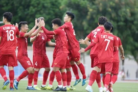 Đại thắng trở về Manila, thầy Park rung đùi chờ đại chiến
