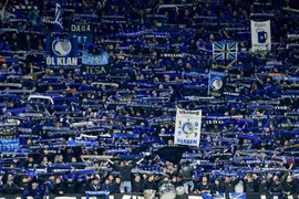 Tai họa San Siro làm khốn khổ Valencia và người Ý vỡ trận