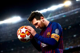 Messi với cảm giác lạ trên sân bóng