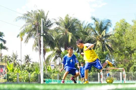 Vui khỏe với lớp bóng đá Lê Thanh Phong