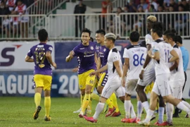 Bầu Đức cho dưỡng sức cầu thủ, chờ đánh bại Sài Gòn FC