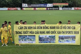 Lính bầu Đức ngậm ngùi nhìn đối thủ lên hạng