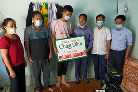 Tấm lòng vàng với sao trẻ HA Gia Lai và bệnh nhân nghèo
