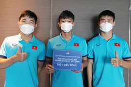 Nghĩa cử đẹp của thầy trò ông Park sau trận thắng đậm 