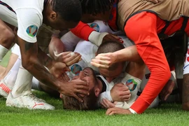 HLV Southgate khuyên cầu thủ Anh: 'Vui thôi, đừng tự mãn!'