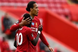 Hàng loạt ngôi sao tái xuất, Liverpool thở phào