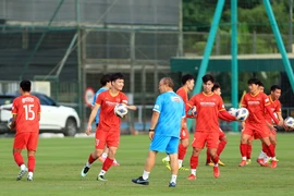 Nóng: Thầy Park bất ngờ trả 2 cầu thủ về nhà, chờ Tiến Dũng, Minh Vương