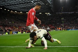 MU đá xấu, Zidane cũng sầu