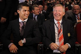 Ngạc nhiên Ronaldo suýt về Arsenal, không phải Man United