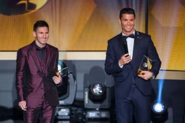 Messi khó chịu khi bị so sánh với Ronaldo