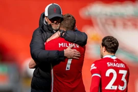 Đội trưởng Liverpool lên tiếng về bản hợp đồng của Klopp
