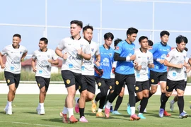 Tái ngộ U-23 Việt Nam, Madam Pang chơi chiêu gọi cầu thủ Thái kiều